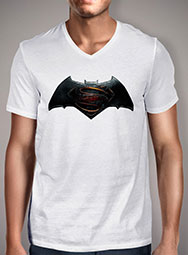 Мужская футболка с V-образным вырезом Batman vs Superman Logo