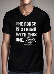 Мужская футболка с V-образным вырезом The Force Is Strong