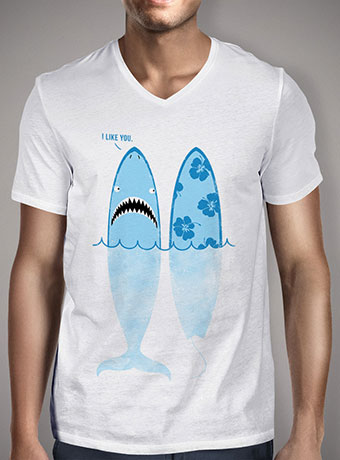 Мужская футболка с V-образным вырезом Shark Like