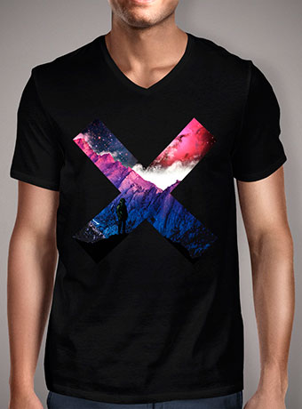 Мужская футболка с V-образным вырезом Planet X