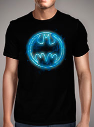 Мужская футболка Neon Blue Bat Signal