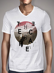 Мужская футболка с V-образным вырезом The Escape