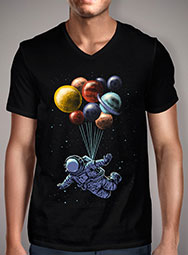 Мужская футболка с V-образным вырезом Space Travel