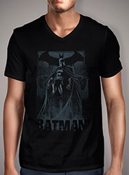 Мужская футболка с V-образным вырезом Dark Knight of Gotham City