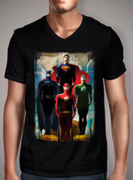 Мужская футболка с V-образным вырезом Justice League Legends