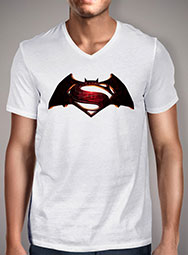 Мужская футболка с V-образным вырезом Batman v Superman Logo