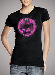 Женская футболка Neon Pink Bat Signal