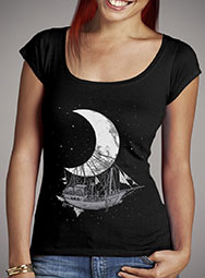 Женская футболка с глубоким вырезом Moon Ship
