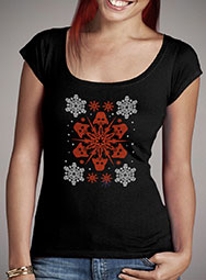 Женская футболка с глубоким вырезом Empire Snowflakes