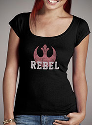 Женская футболка с глубоким вырезом Rebel